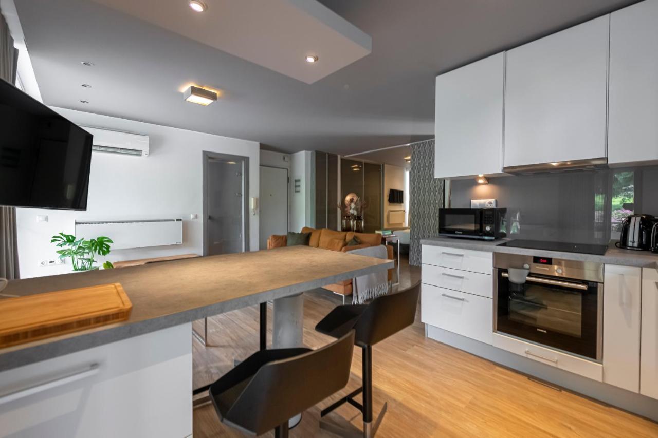 Phaedrus Living: Luxury Flat Vouliagmeni Apartman Athén Kültér fotó